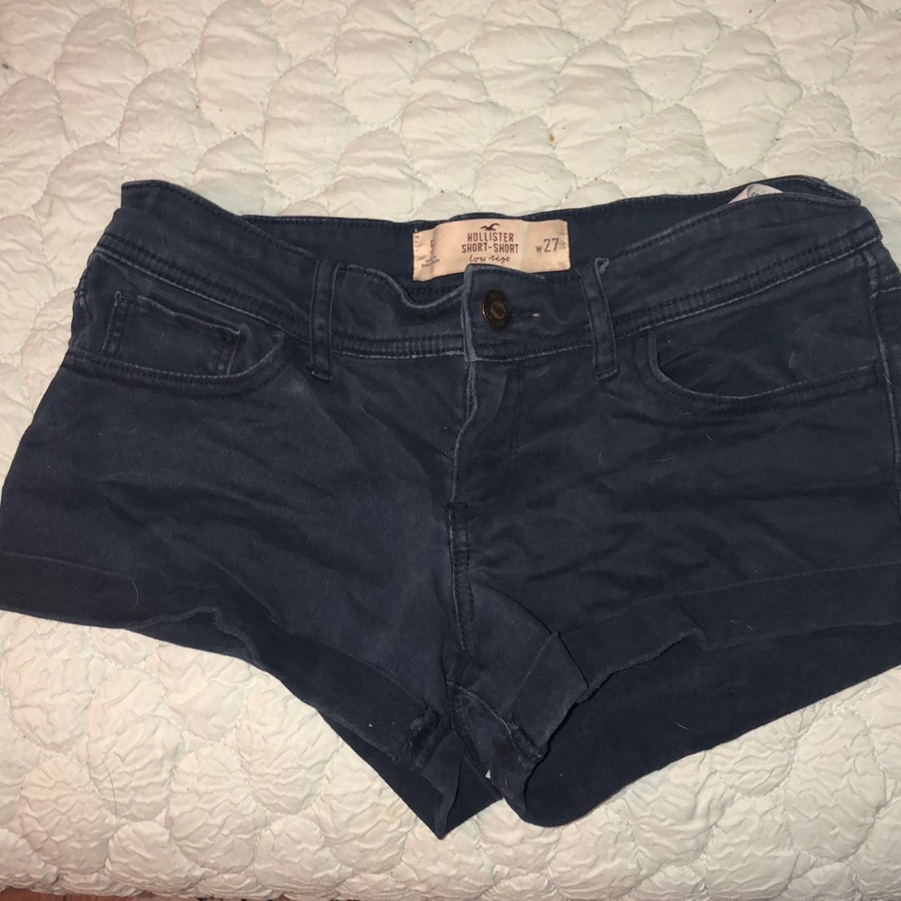 Hollister Low Rise Short Shorts
